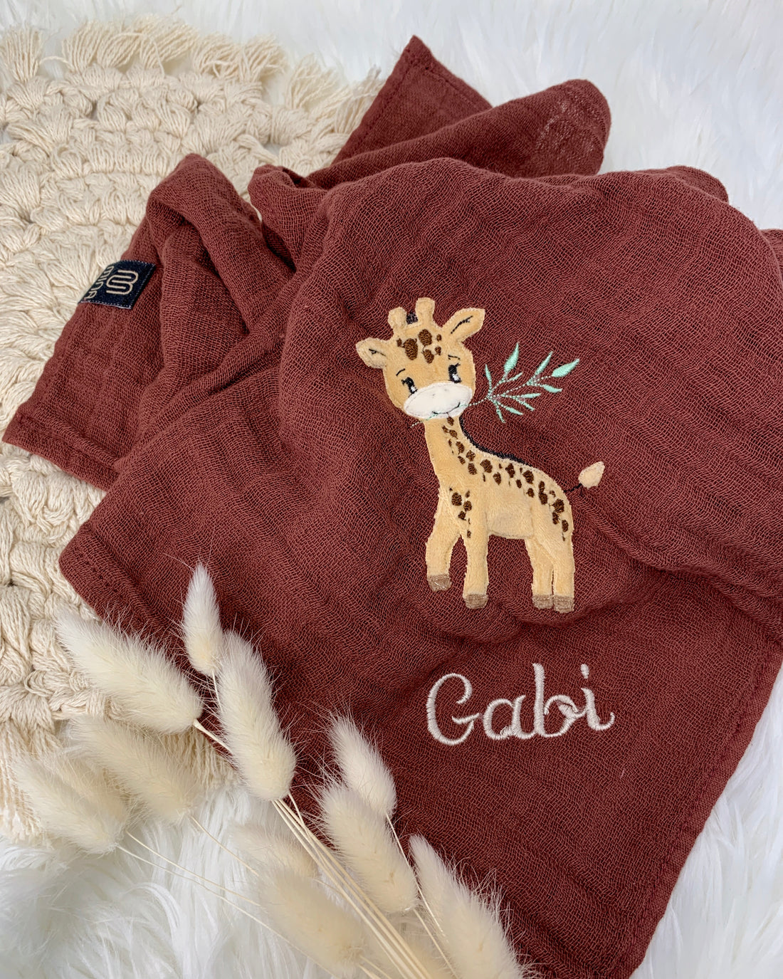 personalisiertes Musselintuch mit Giraffe "Gabi"