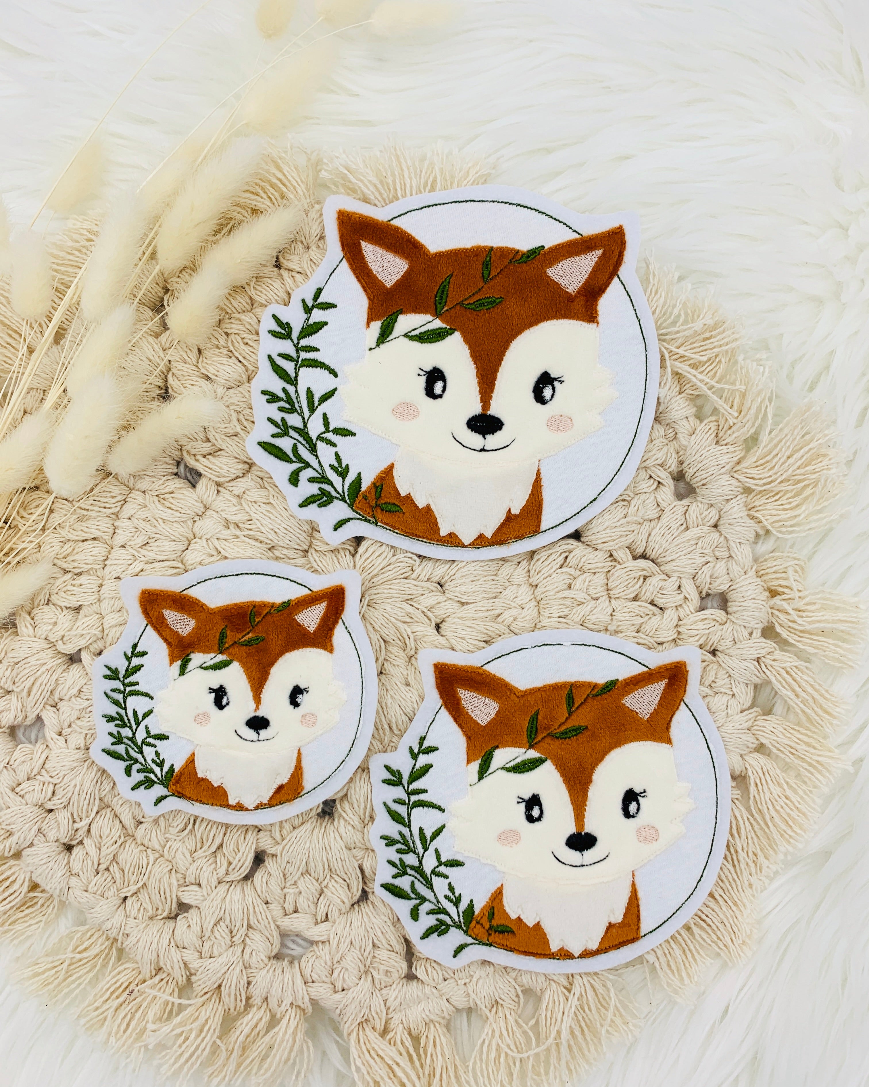Applikation Fuchs "Freddy" im Kranz - Braun