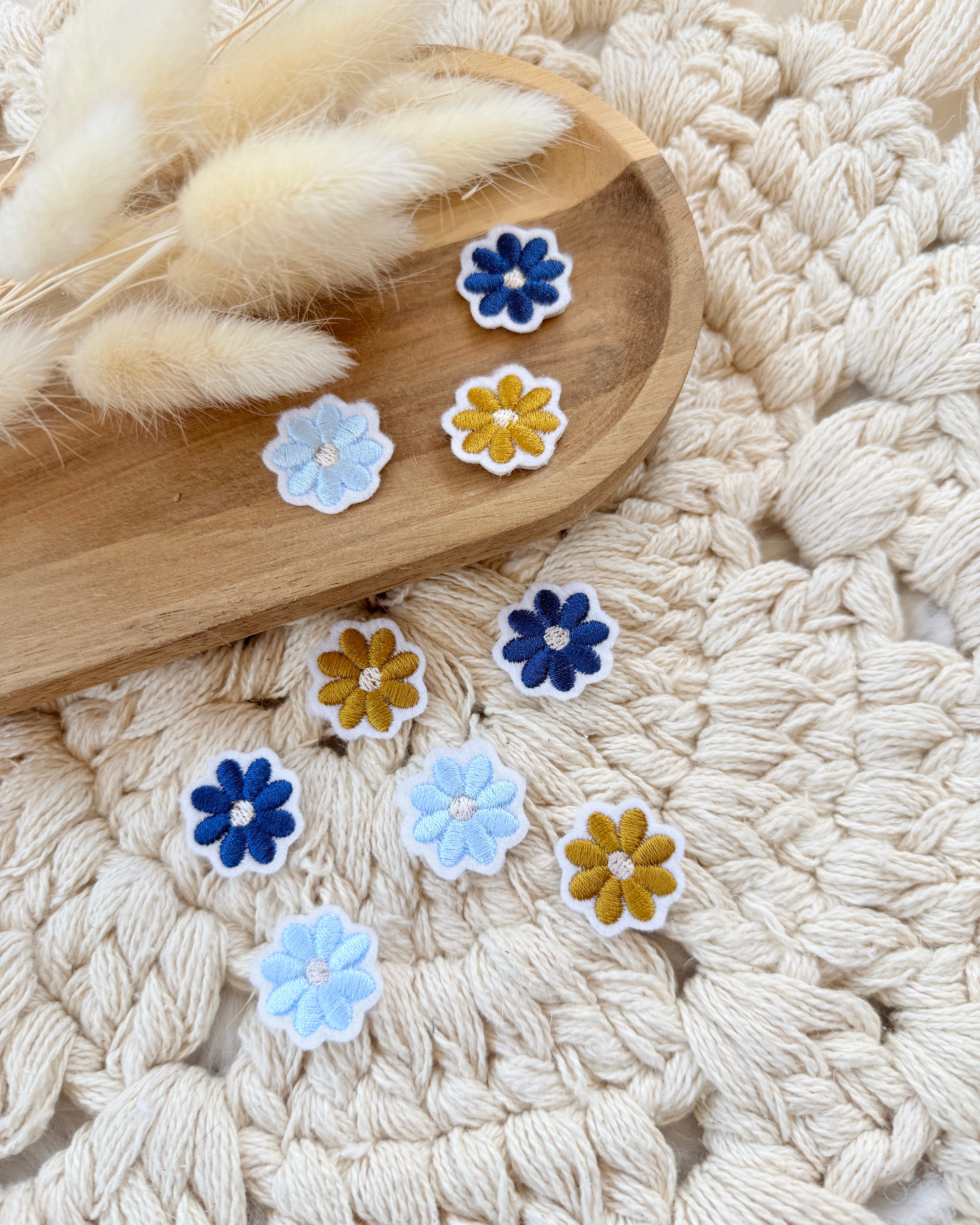 Mini Blüten Senf und Blau