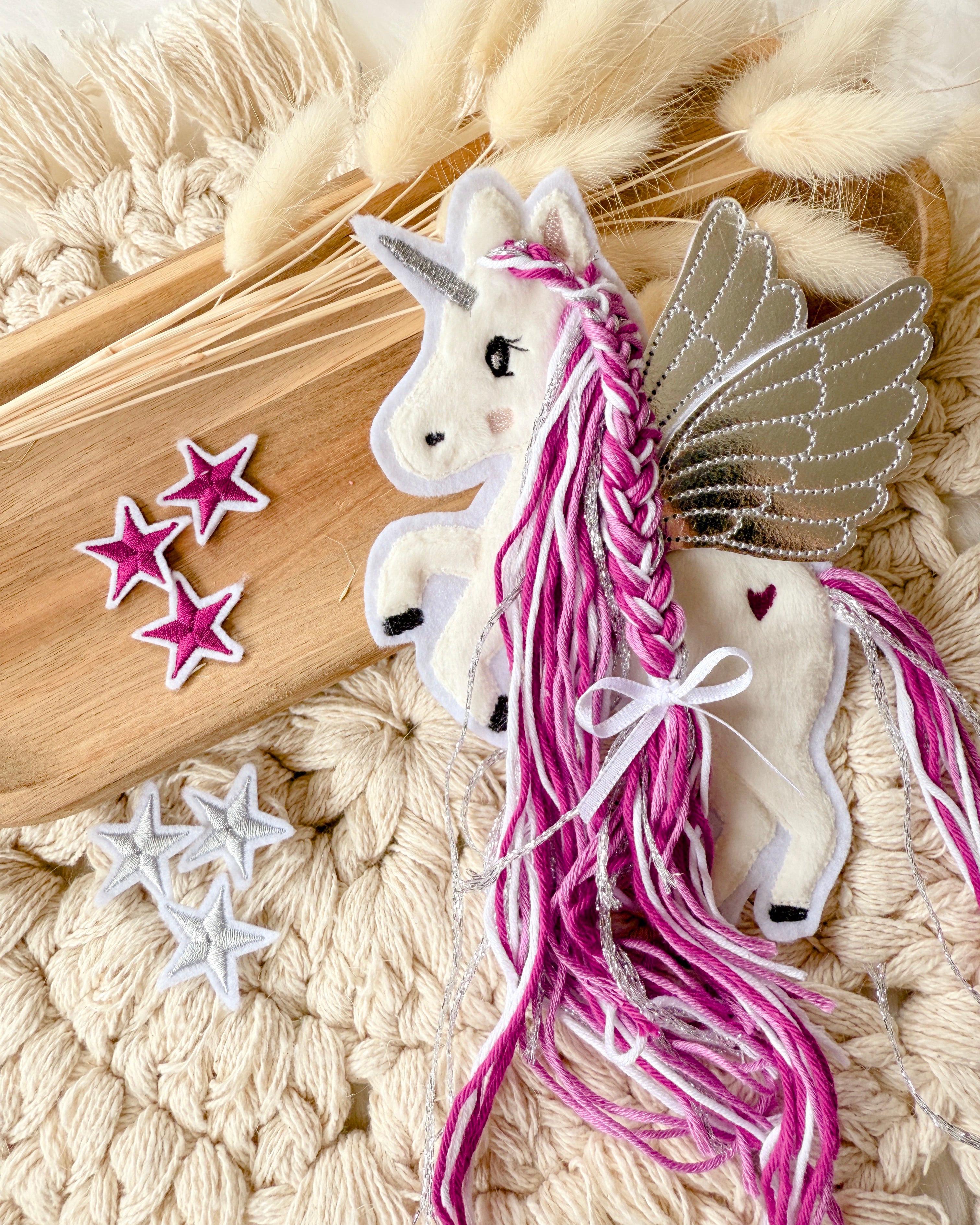Applikation Pegasus Einhorn Beere