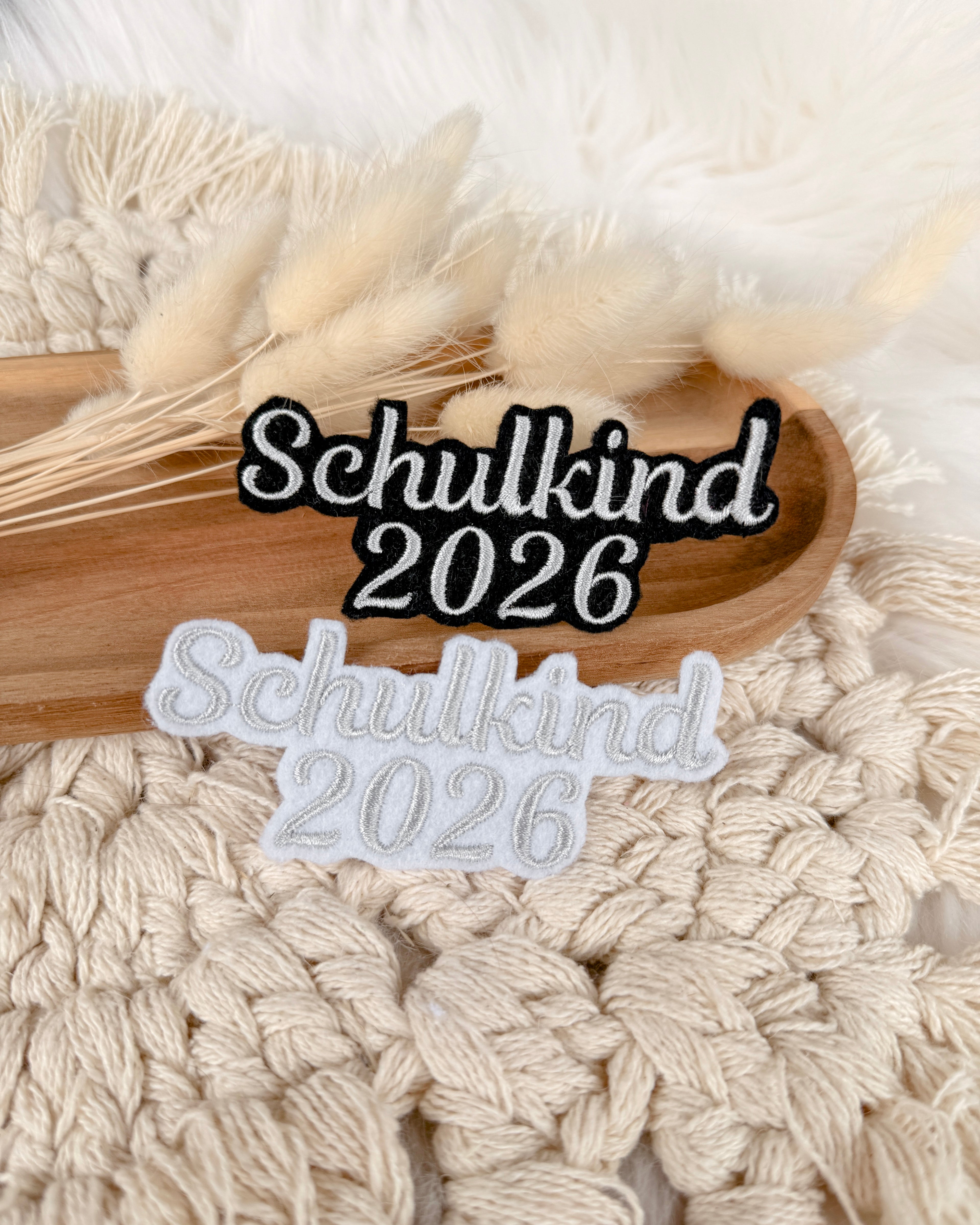 Applikation Schulkind 2026 schwarz weiß