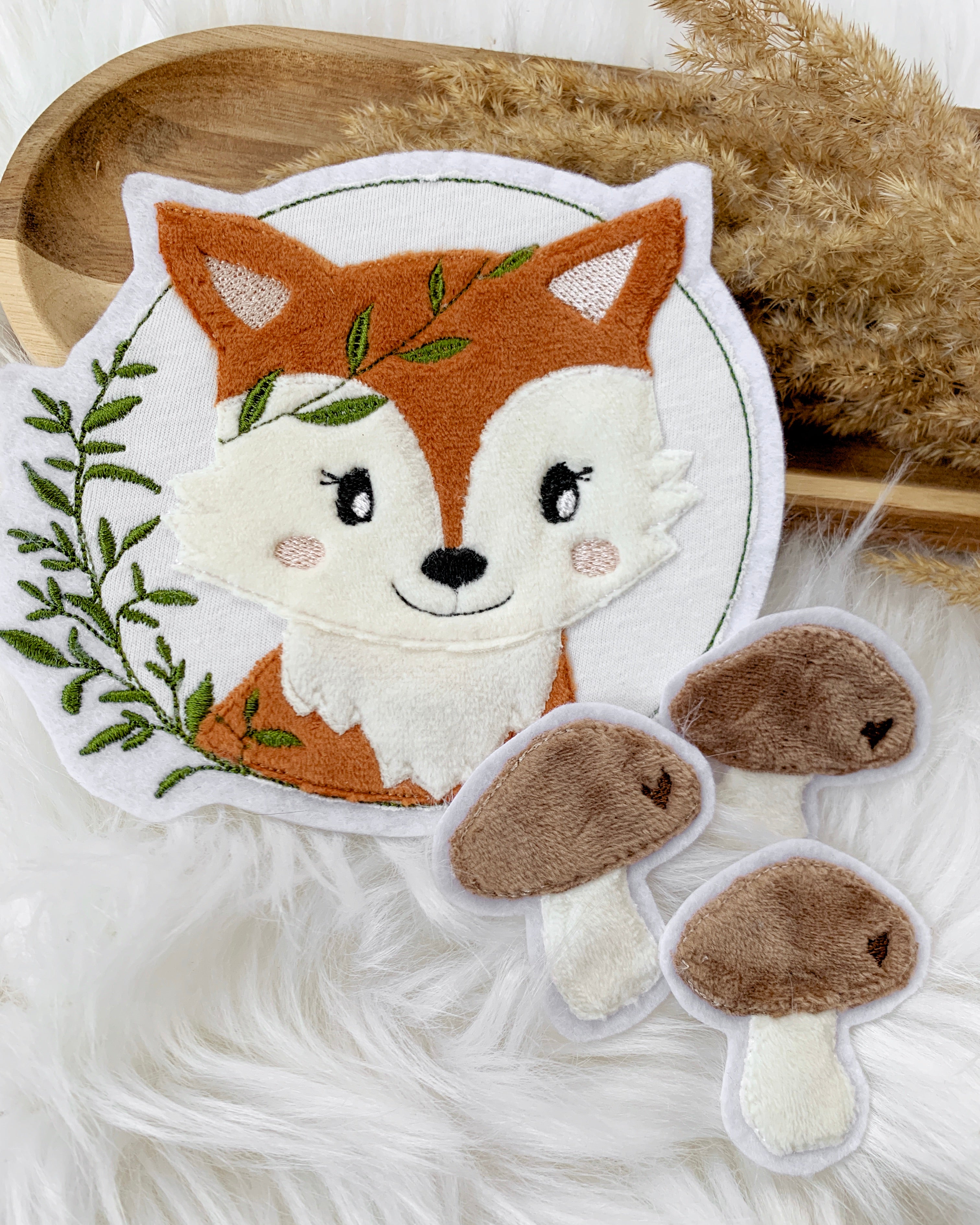 Applikation Fuchs "Freddy" im Kranz - Braun