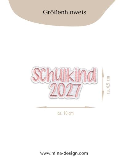 Applikation "Schulkind 2027" auf schwarzem Filz - Schrift 04