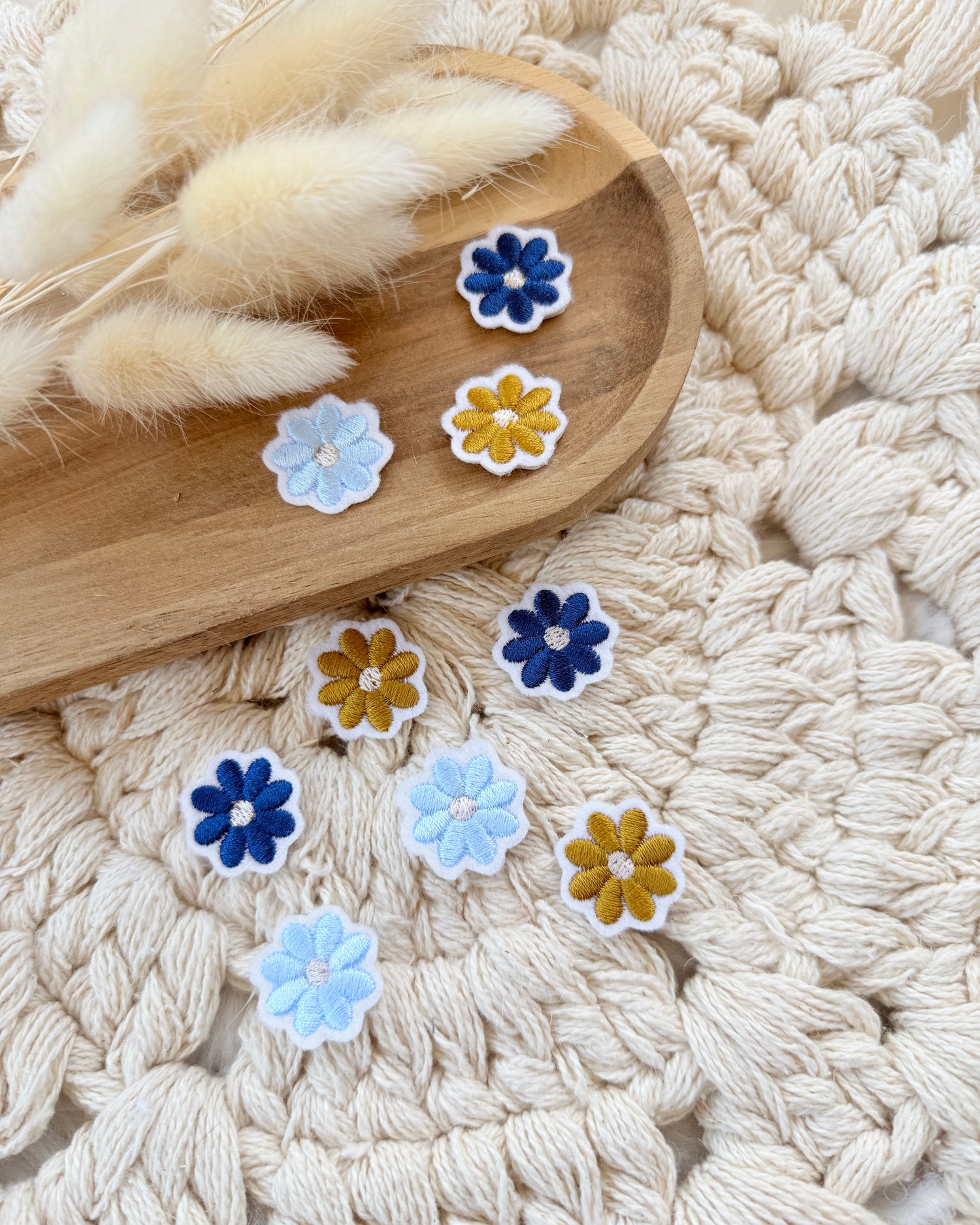 Mini Blüten Senf und Blau
