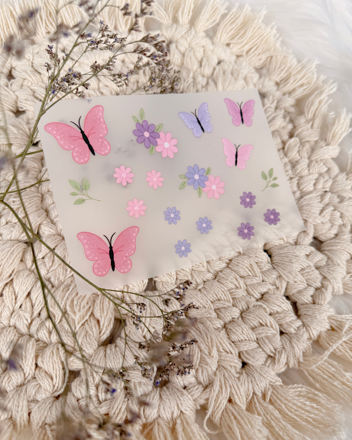 Motivbogen Schmetterlinge und Blüten