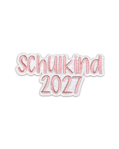 Applikation "Schulkind 2027" auf weißem Filz - Schrift 04