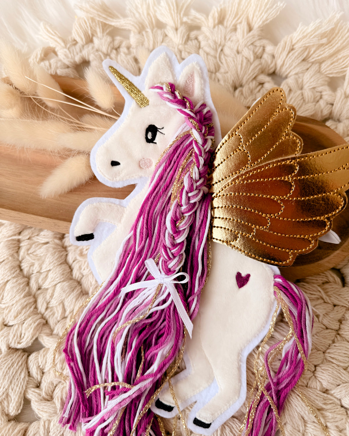 Applikation Pegasus "Pia" - Beere/Gold