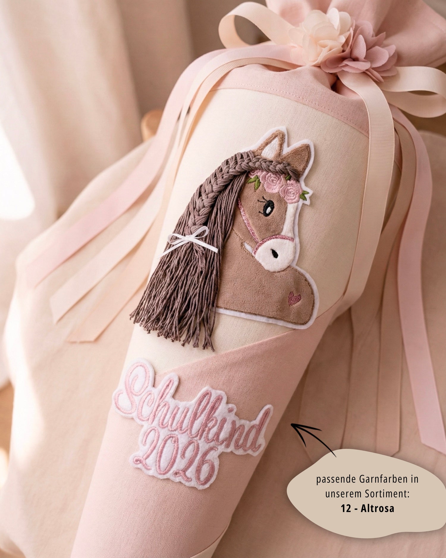 Applikation Pferd "Paula" in Rosé mit brauner Wollmähne